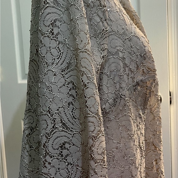 Scalloped lace overlay jacket. Delicate airy taupe. Size 22. - Picture 3 of 10